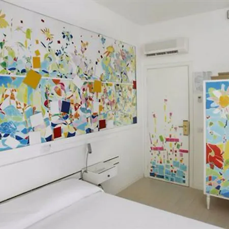 Alexander Museum Palace Hotell