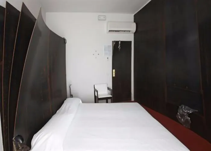 Alexander Museum Palace Szálloda Pesaro