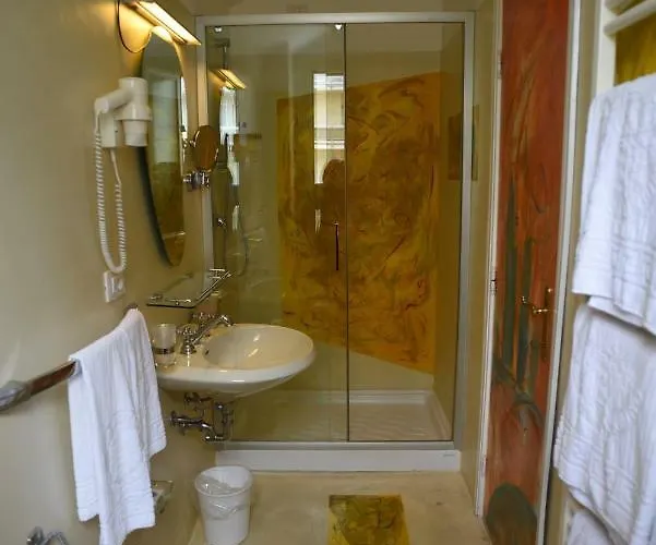 Alexander Museum Palace